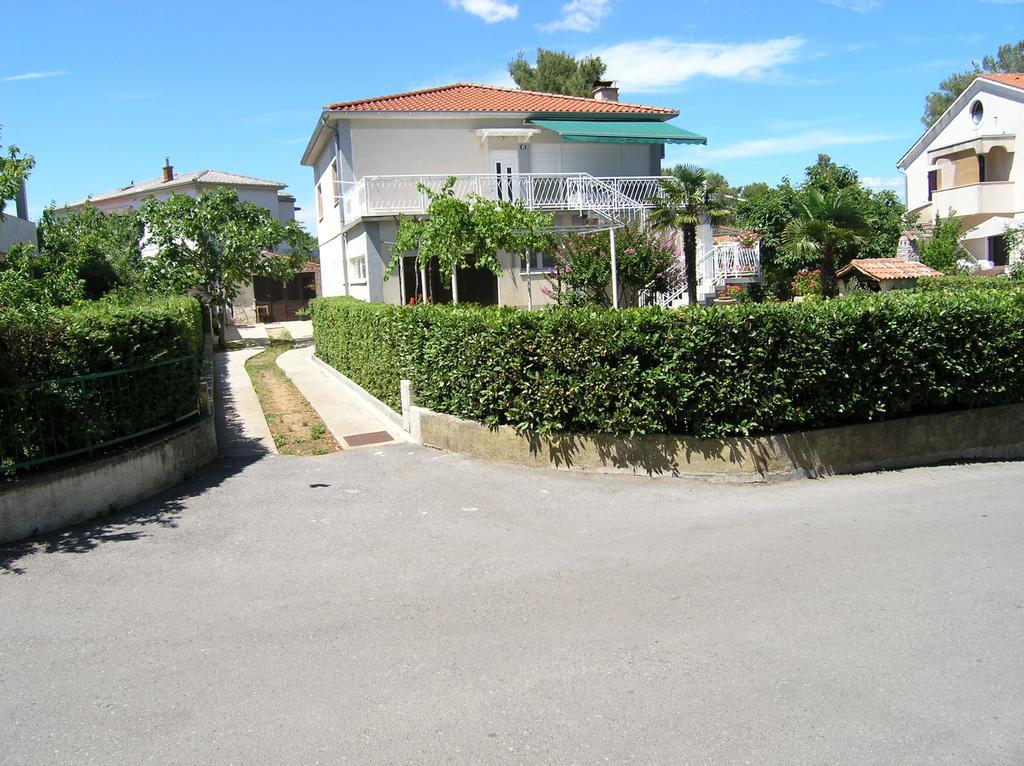 Apartman Vera Krk Town Exterior foto